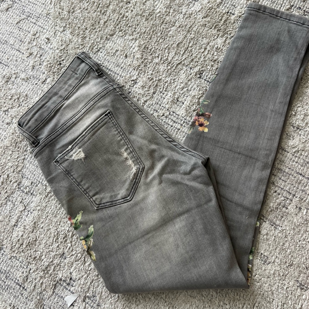 🌸🌸Zara Basic| Floral Gray Skinny Jeans Size 6USA - Picture 4 of 11